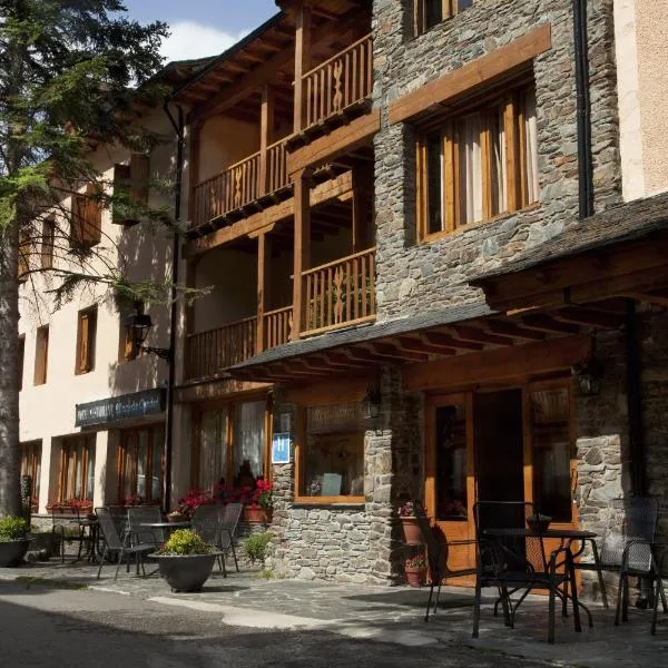 亚科斯德加多斯酒店，位于塔瓦斯坎的酒店