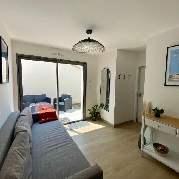 Le Colinou Chambretaud - 5min du PUYDUFOU，位于查姆布里陶德的酒店