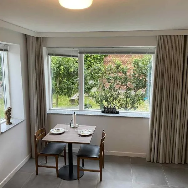 CPH Airport Suite - 1 min to train, 13 min to City Center，位于哥本哈根的酒店