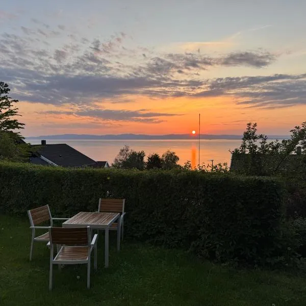 Appartment with garden，位于Malvik的酒店