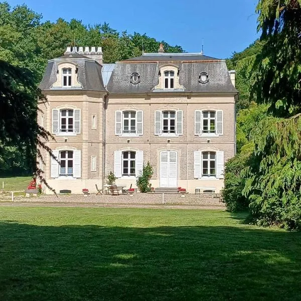 Séjour baie de somme au Château de Mons Boubert pour 2 ou 4，位于Boubert的酒店