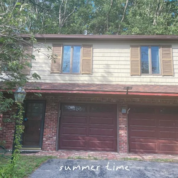 Spacious, Convenient & Cozy Stay Near Boston，位于安多弗的酒店