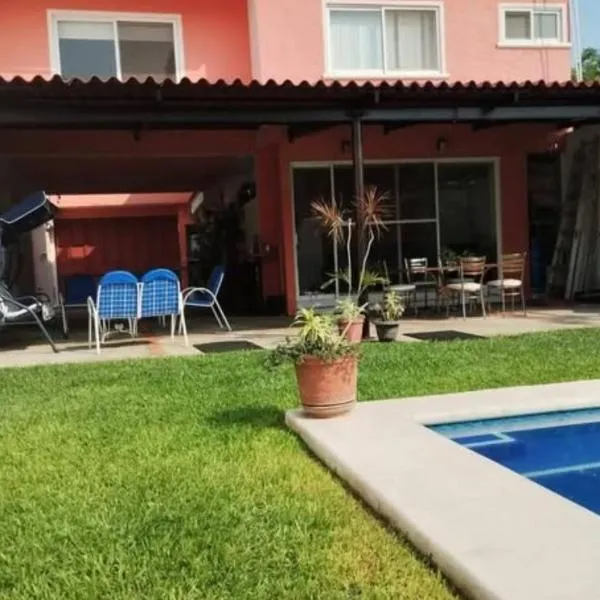 Casa Colibrí Ahuatepec Cuernavaca，位于库埃纳瓦卡的酒店
