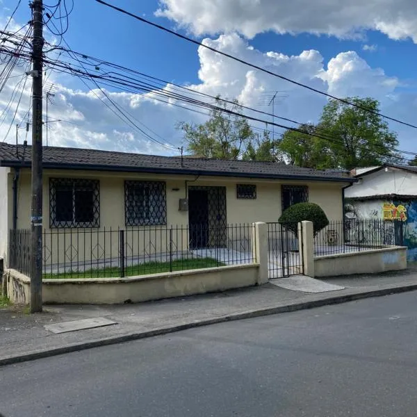 Acogedora casa muy cerca al centro histórico de Popayán，位于波帕扬的酒店