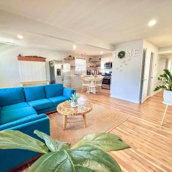Unique Wildwood 3 BR 1,5 BA Entire House in the Heart of Wildwood!，位于怀尔德伍德的酒店