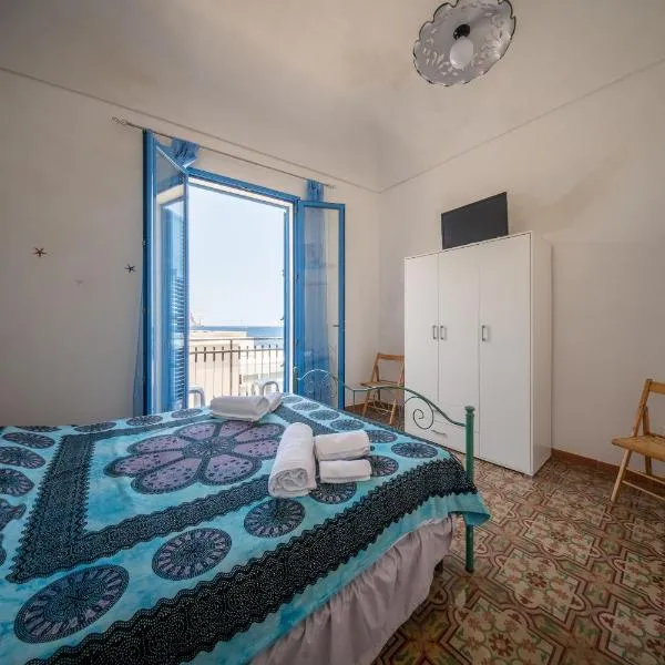 The Twins rooms in Marettimo 1，位于马里迪莫的酒店