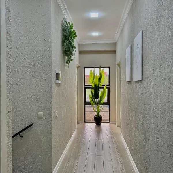Guest House NIMA，位于库塔伊西的酒店