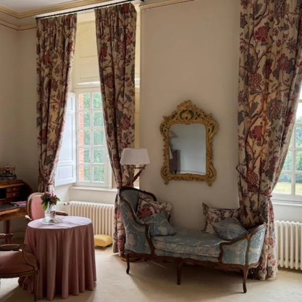 24H LE MANS Château de Lauresse chambres d'hôtes Luxe，位于勒芒的酒店