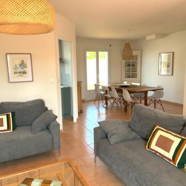 Maison familiale avec jardin，位于Le Pian-sur-Garonne的酒店