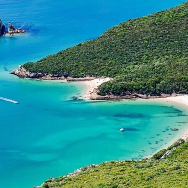 Apartment in Palmela - Close to Beaches and Mountains!，位于帕尔梅拉的酒店