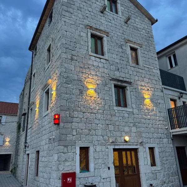 Rooms Malo more Trogir，位于特罗吉尔的酒店