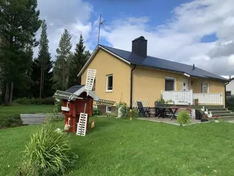 Fjällnära Villa i Vidsel，位于Vidsel的酒店