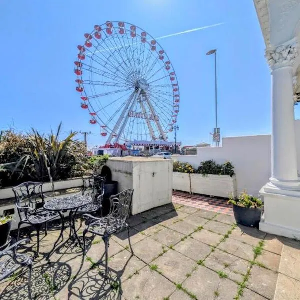 Marine Parade seafront flat，位于沃辛的酒店