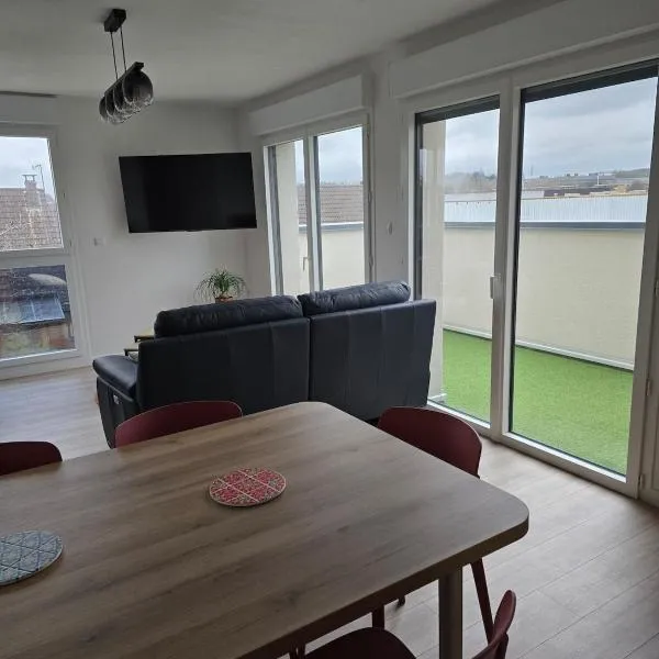 Appartement cosy proche Sceneo, Auchan, Saint-Omer，位于Longuenesse的酒店