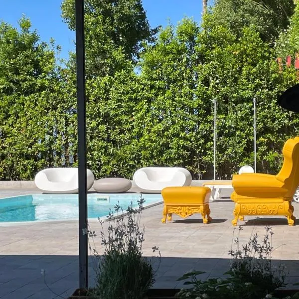 Casa Vuscichè Lumen Sea View Apartment，位于阿布鲁齐的罗塞托的酒店