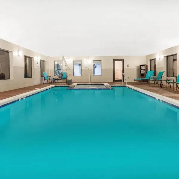 Holiday Inn Express Princeton/I-77 by IHG，位于普林斯顿的酒店