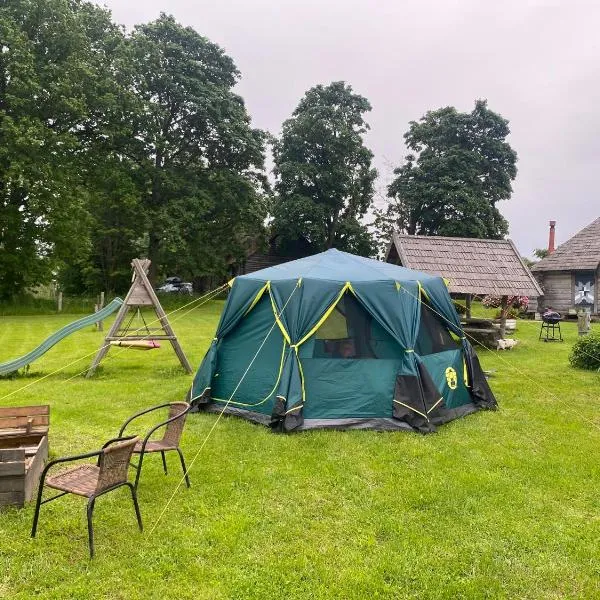 Stand-up tent and Sauna, farm experience BB，位于Atsalama的酒店