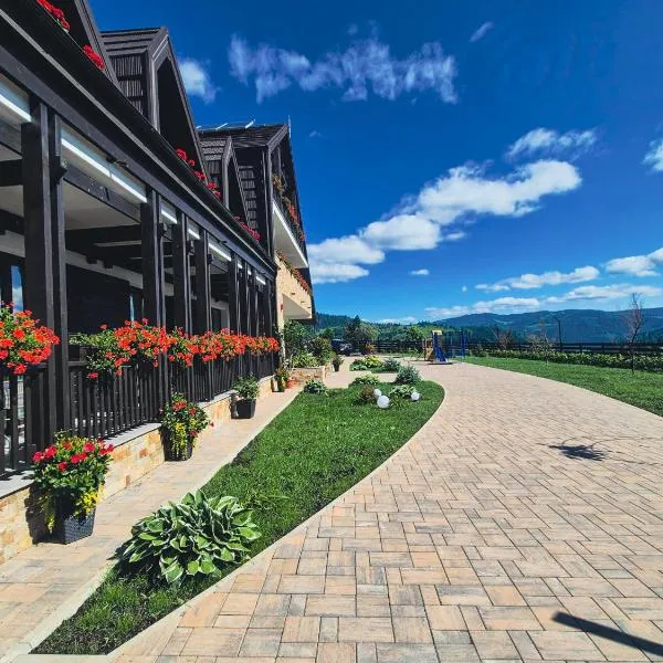 Rarău Retreat，位于坎普朗莫道尼斯的酒店