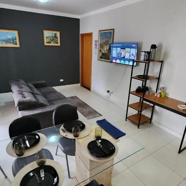 Casa aconchegante 10 pessoas, Jd Itália nobre!，位于马林加的酒店