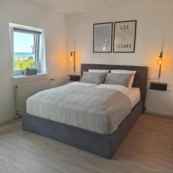 Modern Apartment With Pool & Fitness，位于海耶斯的酒店