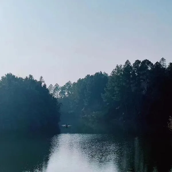 景德镇西山湖凯莱度假酒店(景德镇中国陶瓷博物馆店），位于景德镇的酒店