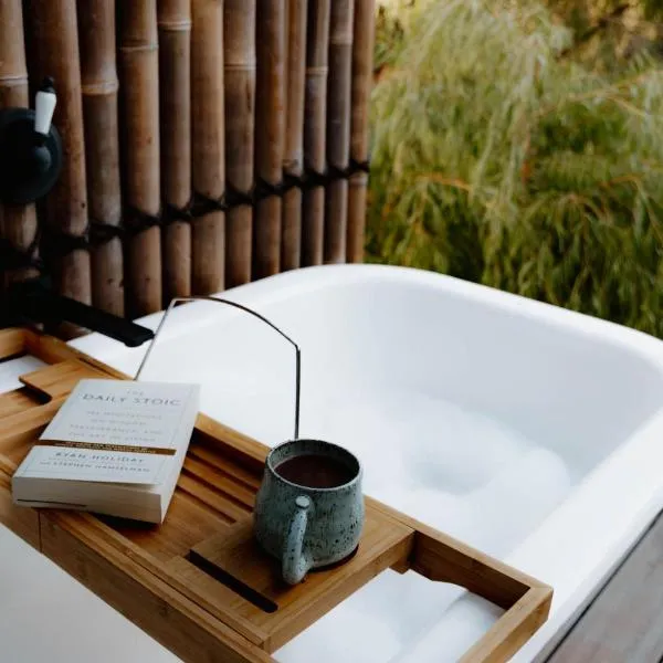 R&R Bus Retreat,位于Wellington Mills的酒店