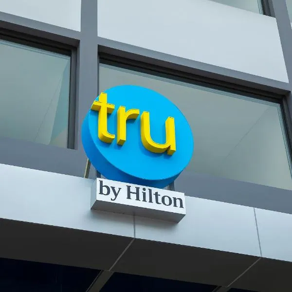 Tru by Hilton Hoa Binh City Centre，位于和平的酒店