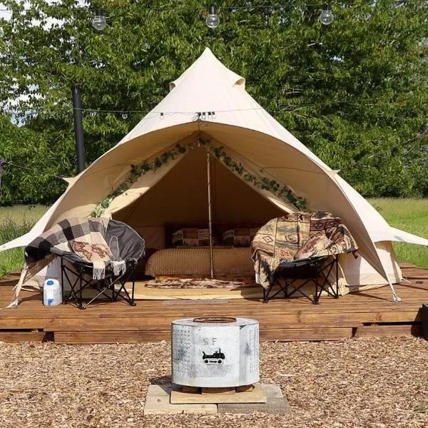 Glamping and Camping at The Orchard，位于Redbourn的酒店