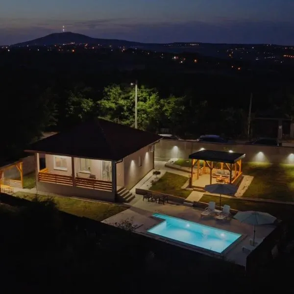 Avalska Bajka Beograd，位于Ripanj的酒店