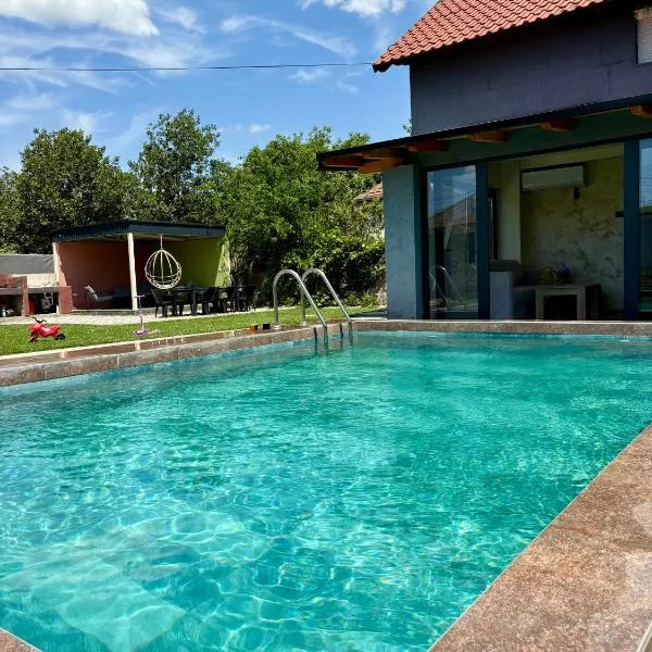 Vikendica City hideaway Novi Sad，位于诺维萨德的酒店