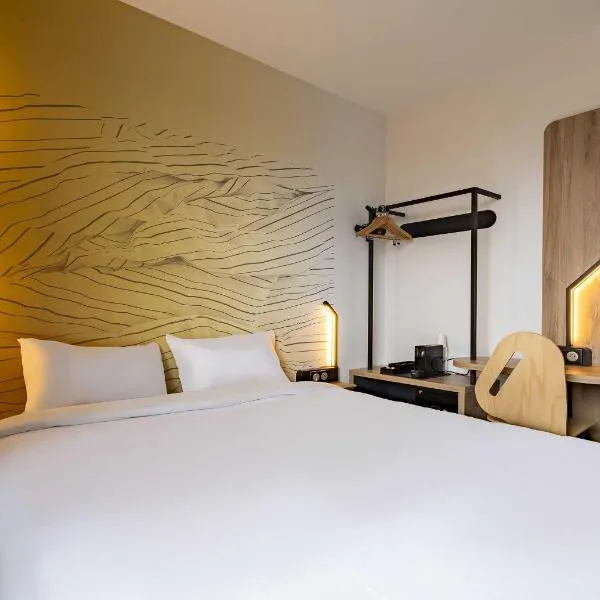 B&B HOTEL Valenciennes Onnaing 3 étoiles Parc d Activités de la Vallée de l Escaut,位于Onnaing的酒店