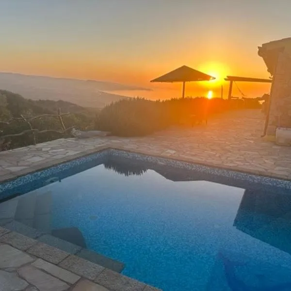 Casa Golfo Asinara,Ocean view, private pool, fully air-conditioned, secluded location，位于特里尼达古图的酒店