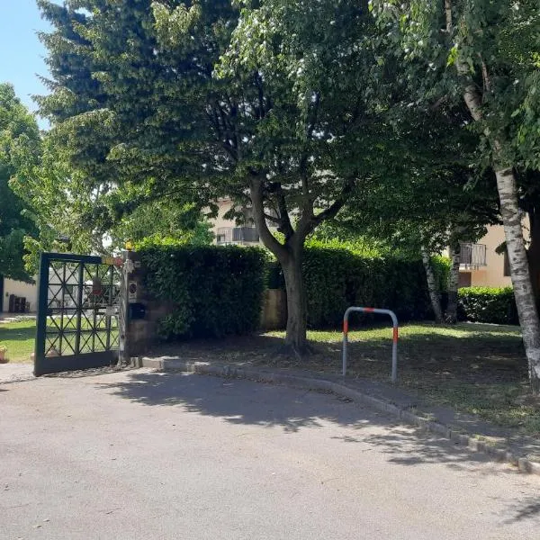 Villa Sara，位于莱科的酒店