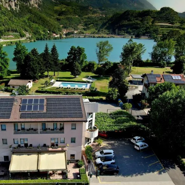 米拉拉吉酒店，位于Padergnone的酒店