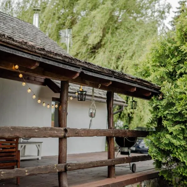 Dom Góra na Mazurach Balia z jacuzzi，位于Góra的酒店