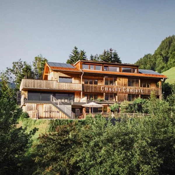 Chalet Christl Panorama Appartements，位于施伦斯的酒店