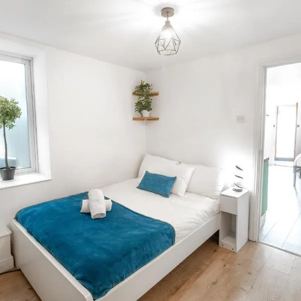 Cosy 1BR House, Hackney Wick Gem，位于伦敦的酒店