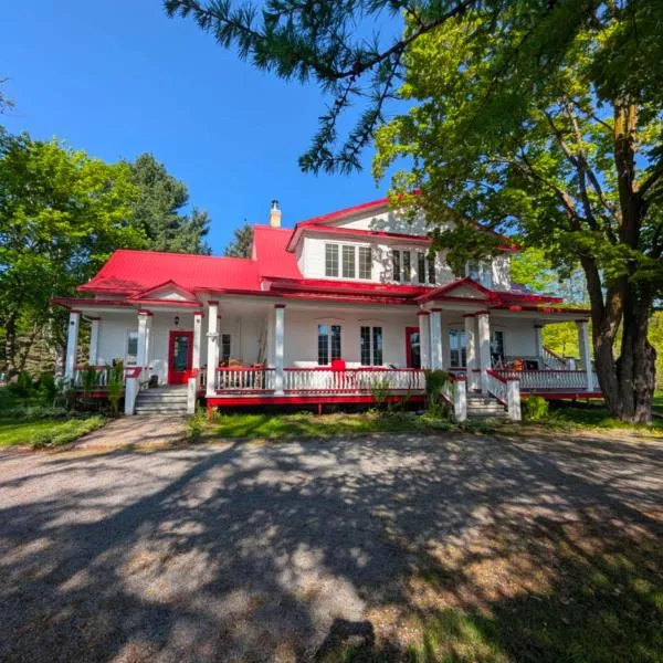 Auberge Baie-St-Paul，位于拜圣保罗的酒店