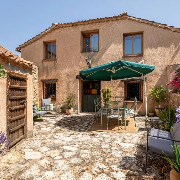 Casa Rural El Viejo Almacén, próximo a Segovia, 6 personas，位于Losana de Pirón的酒店
