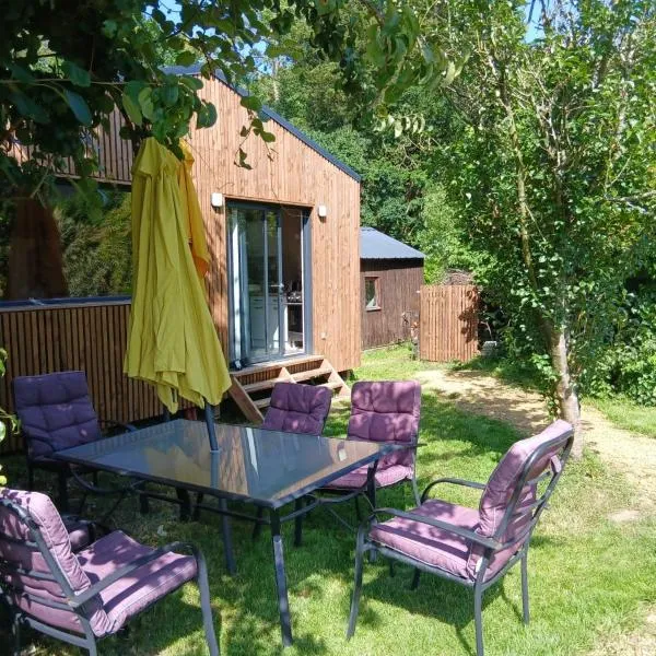 Cosy house in a beautiful garden，位于Cavan的酒店