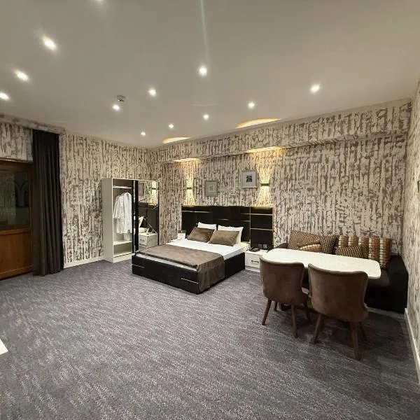 Premier Mont inn Hotel，位于巴库的酒店