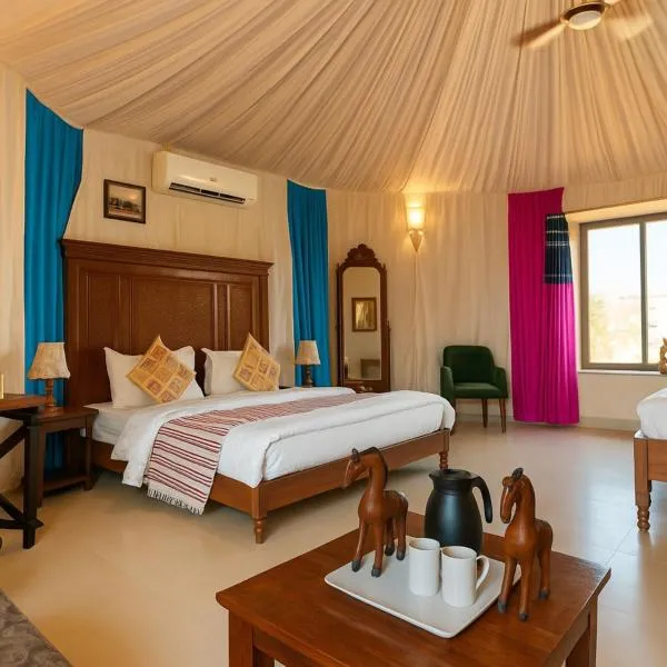 Jaisalmer Sunrise Desert Resort With Pool，位于斋沙默尔的酒店