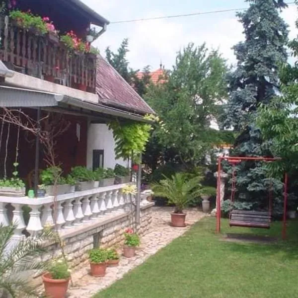 Bográcsos Apartmanház，位于巴拉顿菲赖德的酒店
