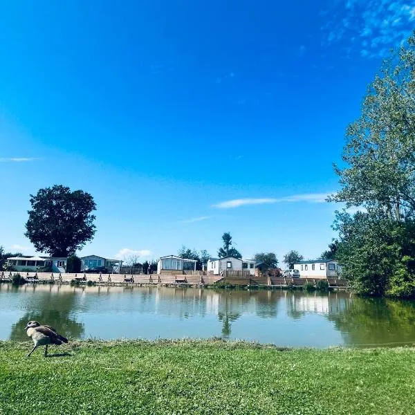 Camping Le Romantic，位于Steenvoorde的酒店