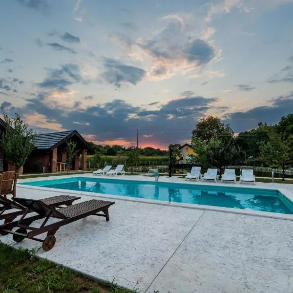 Etno Camp Lucić，位于Odžak的酒店