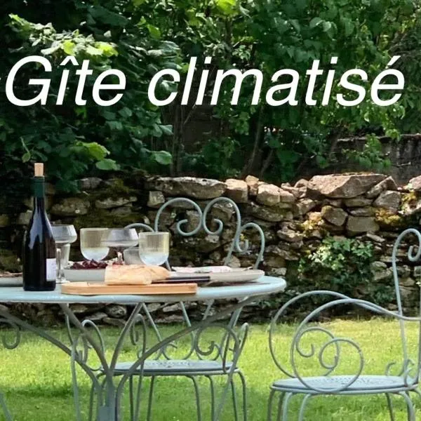 L'instant Beaujolais 2 ou 4 personnes Logis cosy balnéo vue jardin，位于Theizé的酒店