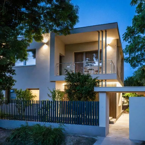 BoKe Prémium Apartmanok，位于索尔沃什的酒店