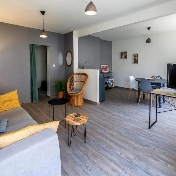 Appartement paisible au bord de l Isle, parking privé，位于佩里格的酒店