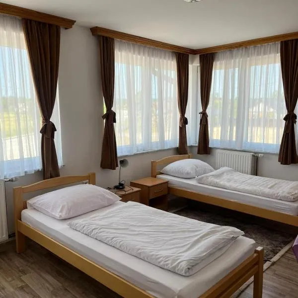 Motel i Restoran Ana，位于Donji Svilaj的酒店