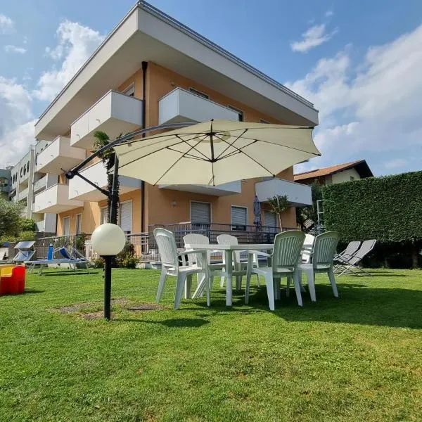 Appartamenti per Vacanze "Villa Elvi"，位于加尔达湖滨的酒店